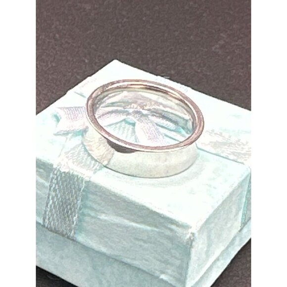 Silver-Plated Stainless Steel Band Ring For Men & Women  8mm New - Picture 4 of 6